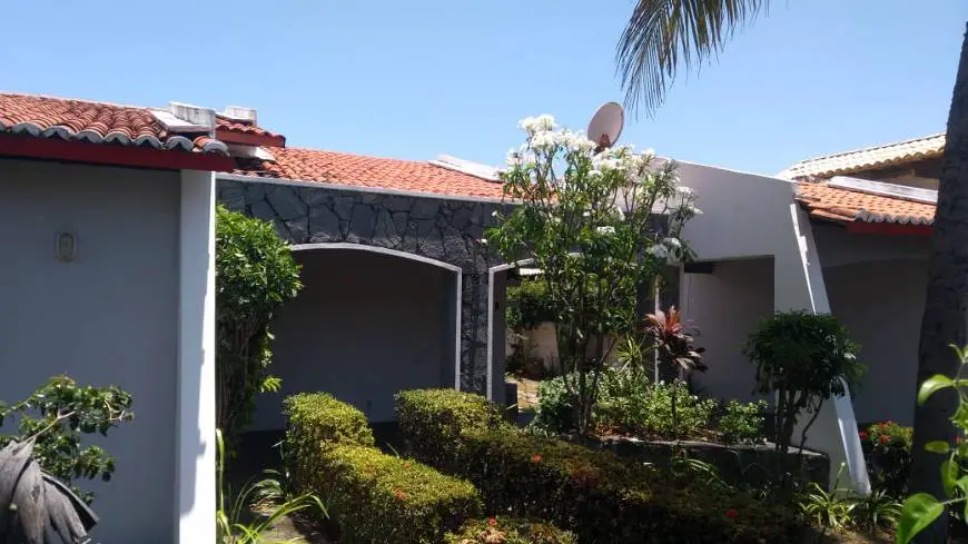 Foto 1 de Casa com 3 Quartos para alugar, 260m² em Atalaia, Aracaju
