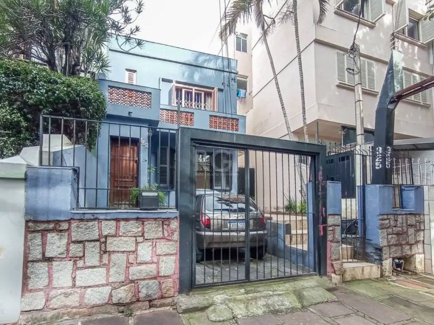 Foto 2 de Casa com 3 Quartos à venda, 88m² em Auxiliadora, Porto Alegre