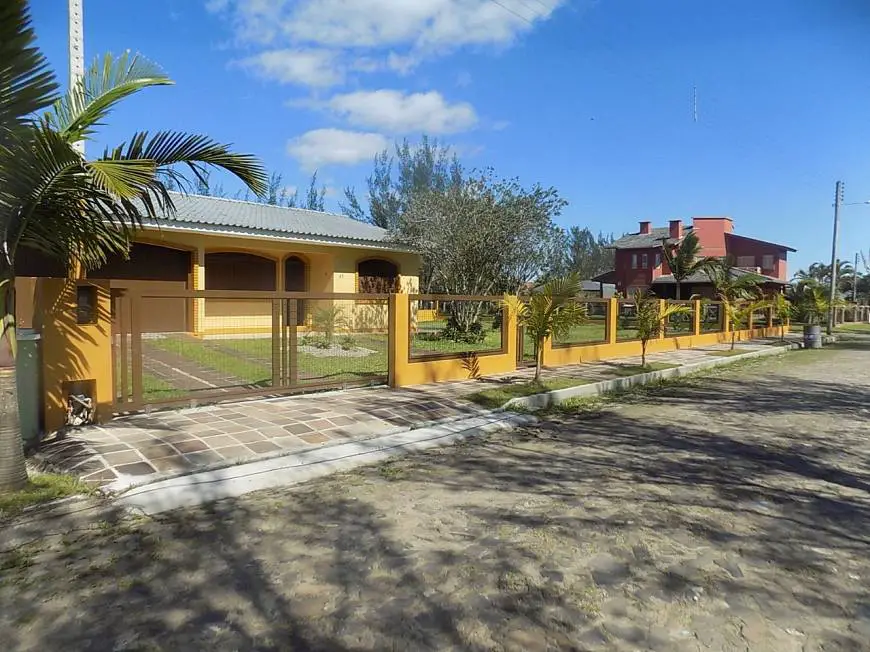 Foto 1 de Casa com 3 Quartos à venda, 150m² em Balneário Bella Torres, Passo de Torres