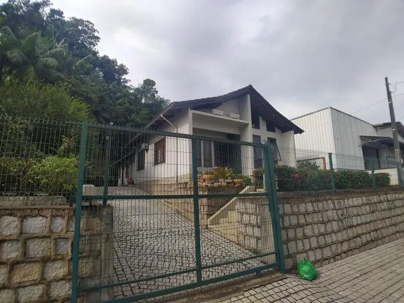 Foto 1 de Casa com 3 Quartos à venda, 104m² em Bom Retiro, Joinville