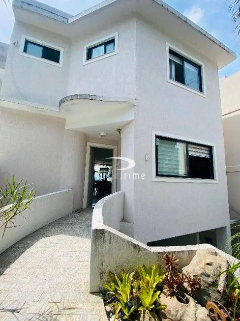Foto 2 de Casa com 3 Quartos à venda, 300m² em Camboinhas, Niterói