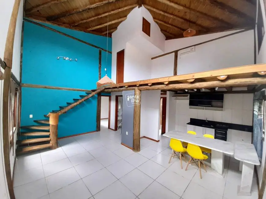 Foto 2 de Casa com 3 Quartos para alugar, 130m² em Campeche, Florianópolis