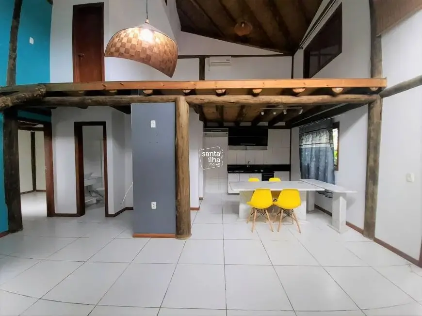 Foto 4 de Casa com 3 Quartos para alugar, 130m² em Campeche, Florianópolis