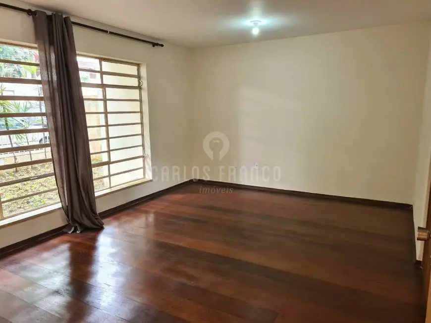 Foto 1 de Casa com 3 Quartos para alugar, 190m² em Campo Belo, São Paulo