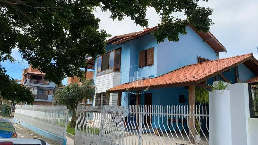 Foto 3 de Casa com 3 Quartos à venda, 193m² em Canasvieiras, Florianópolis