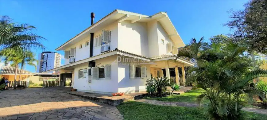 Foto 2 de Casa com 3 Quartos à venda, 273m² em Centro, Campo Bom