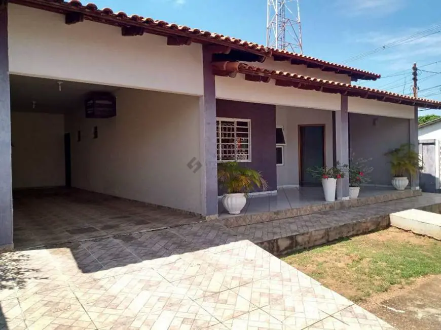 Foto 1 de Casa com 3 Quartos à venda, 200m² em Centro Sul, Várzea Grande