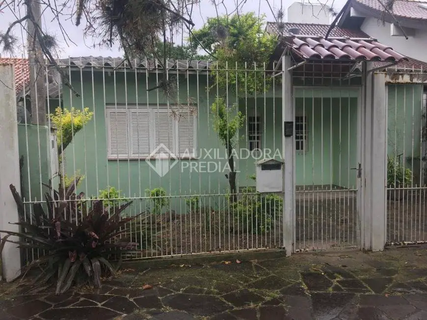 Foto 1 de Casa com 3 Quartos à venda, 62m² em Chácara das Pedras, Porto Alegre