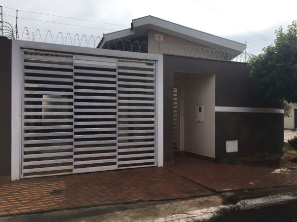 Foto 1 de Casa com 3 Quartos à venda, 80m² em Chácara Granja Velha, Carapicuíba