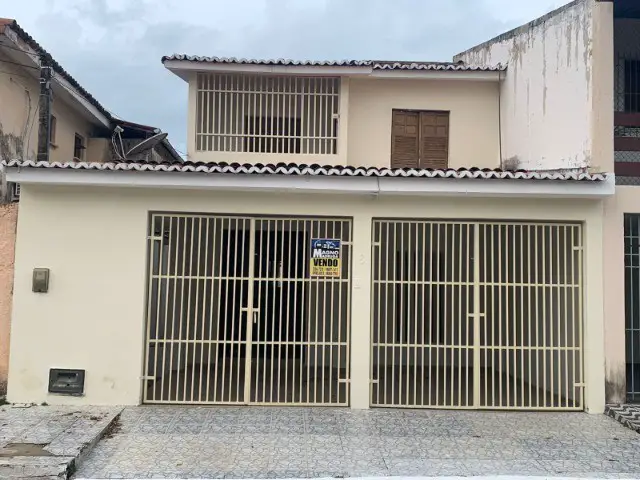 Foto 1 de Casa com 3 Quartos à venda, 10m² em Cidade Jardim, Natal