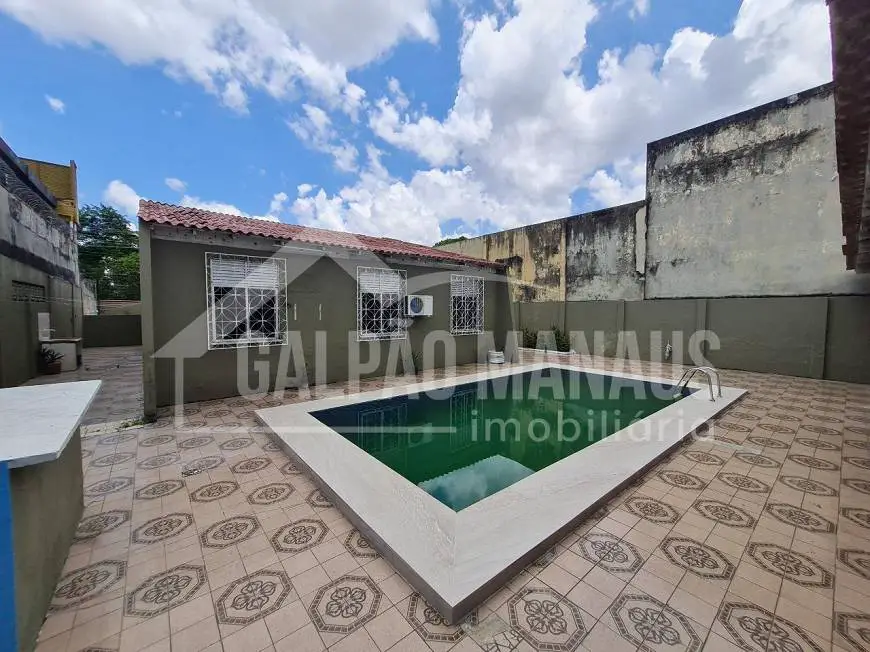 Foto 1 de Casa com 3 Quartos para alugar, 200m² em Dom Pedro I, Manaus