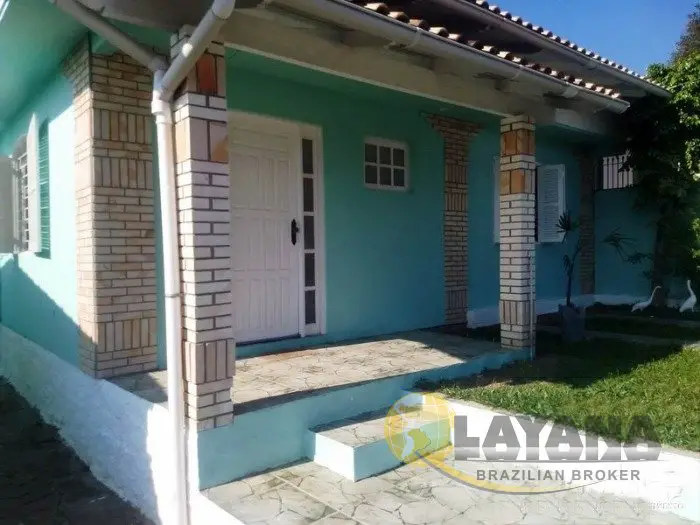 Foto 1 de Casa com 3 Quartos à venda, 200m² em Espiríto Santo, Porto Alegre
