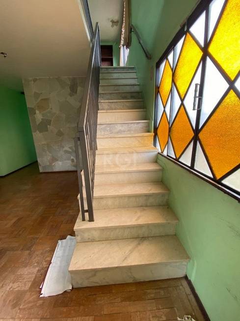 Foto 4 de Casa com 3 Quartos à venda, 250m² em Espiríto Santo, Porto Alegre