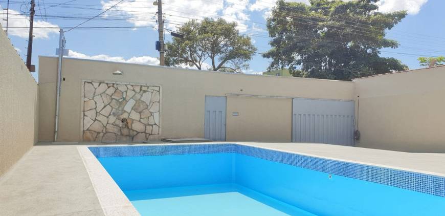 Foto 1 de Casa com 3 Quartos à venda, 130m² em Estancia Itaguai, Caldas Novas