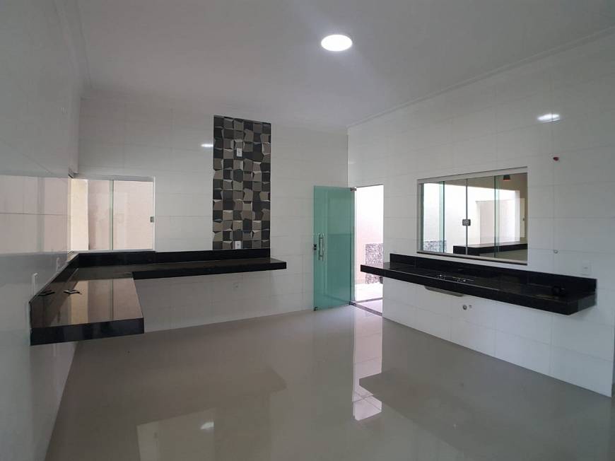 Foto 2 de Casa com 3 Quartos à venda, 180m² em Estancia Itaguai, Caldas Novas