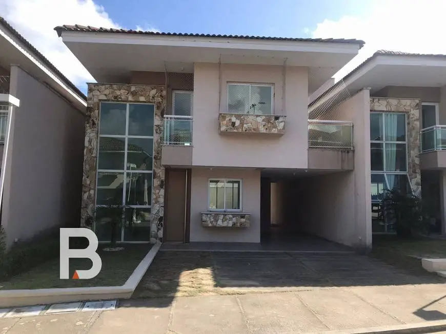 Foto 1 de Casa com 3 Quartos para alugar, 231m² em Eusebio, Eusébio