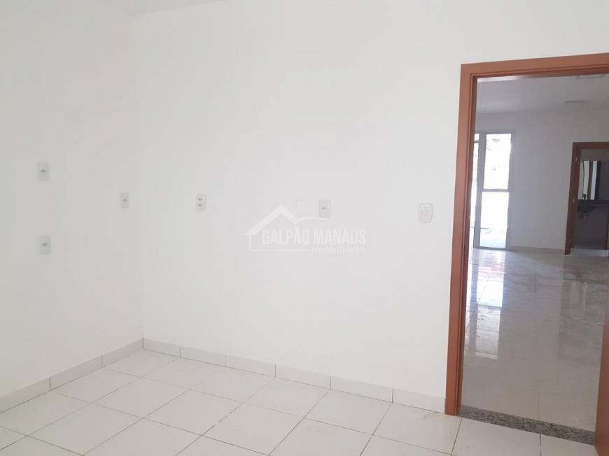 Foto 2 de Casa com 3 Quartos para alugar, 166m² em Flores, Manaus
