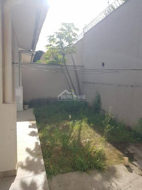 Foto 4 de Casa com 3 Quartos para alugar, 166m² em Flores, Manaus