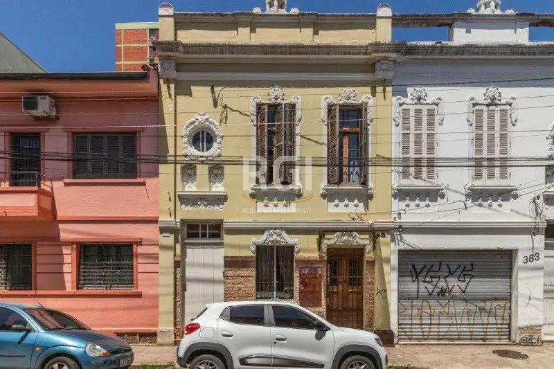 Foto 1 de Casa com 3 Quartos à venda, 490m² em Floresta, Porto Alegre