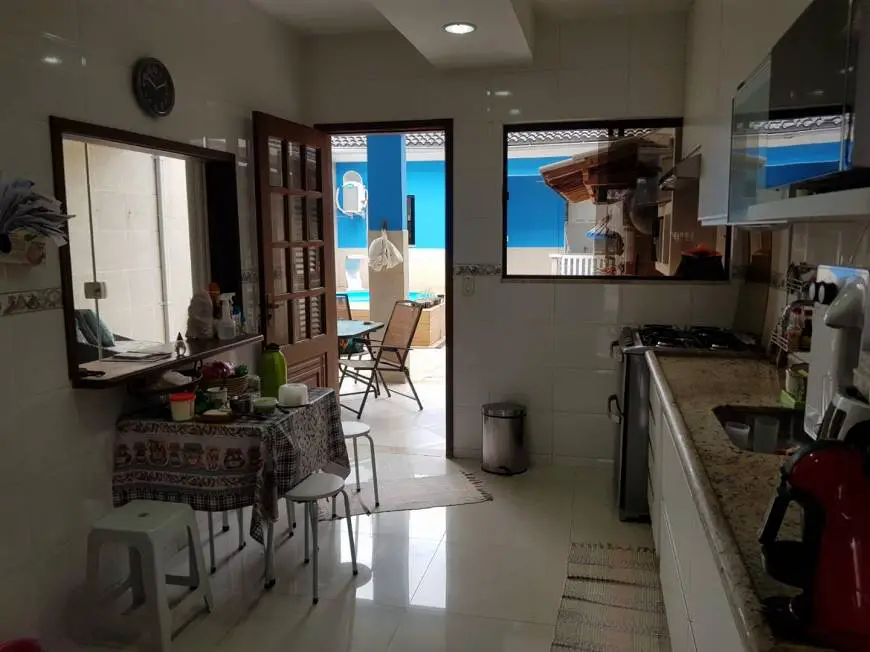 Foto 4 de Casa com 3 Quartos à venda, 360m² em Freguesia- Jacarepaguá, Rio de Janeiro