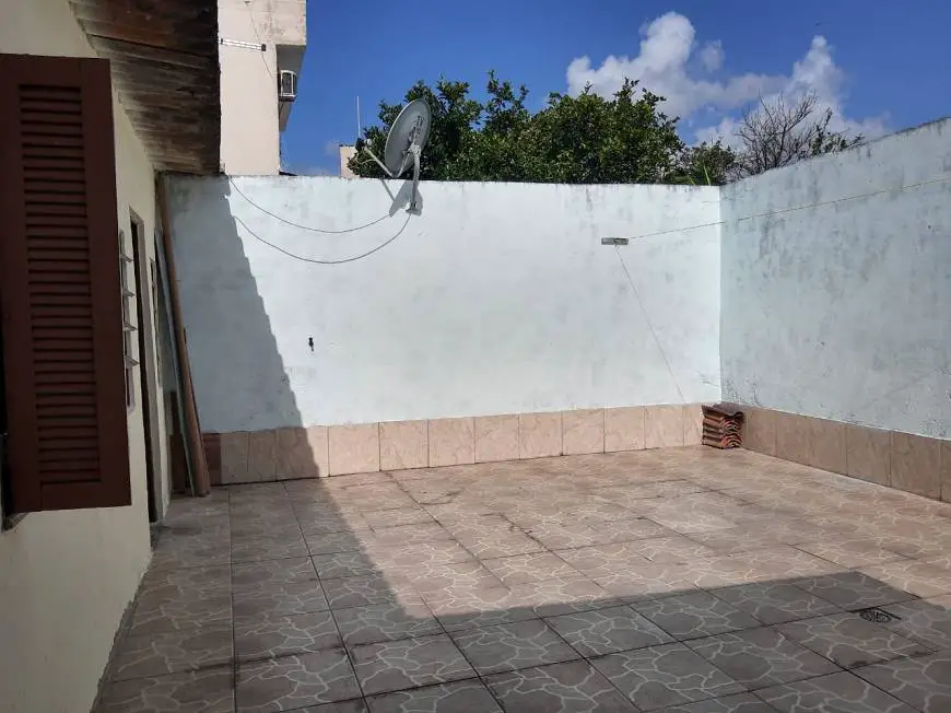 Foto 3 de Casa com 3 Quartos à venda, 150m² em Guajuviras, Canoas