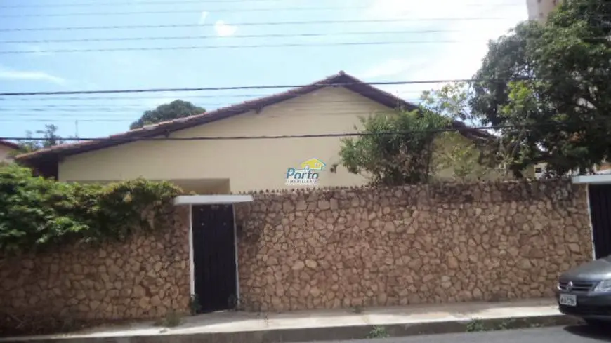Foto 1 de Casa com 3 Quartos para alugar, 277m² em Horto, Teresina