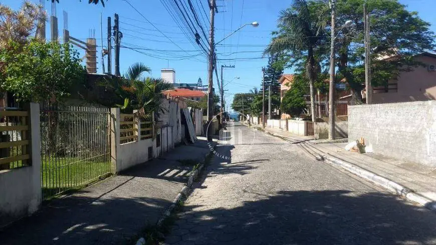 Foto 1 de Casa com 3 Quartos à venda, 90m² em Ingleses do Rio Vermelho, Florianópolis