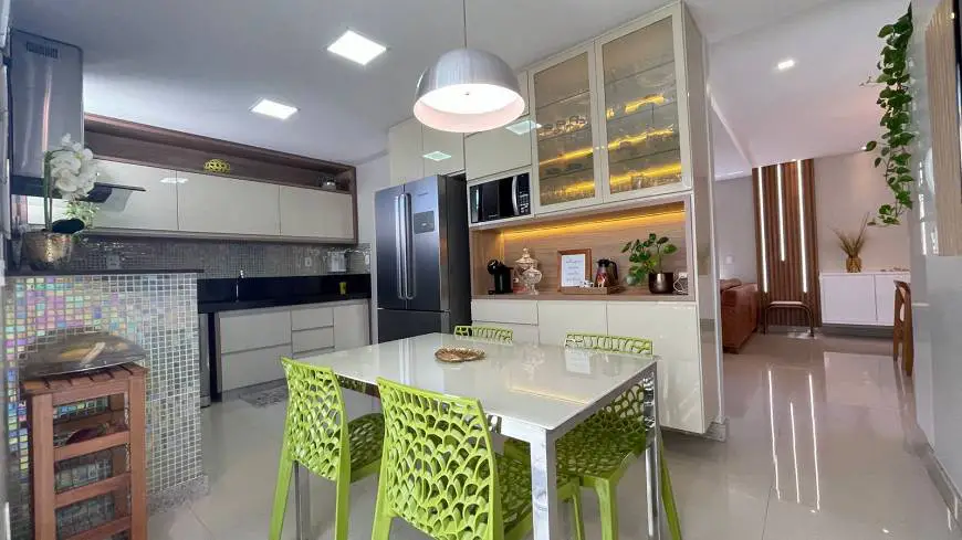 Foto 2 de Casa com 3 Quartos à venda, 250m² em Interlagos, Vila Velha
