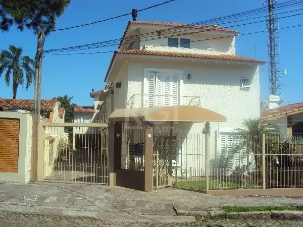 Foto 1 de Casa com 3 Quartos à venda, 140m² em Ipanema, Porto Alegre