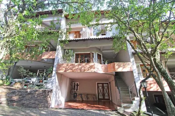 Foto 1 de Casa com 3 Quartos à venda, 365m² em Ipanema, Porto Alegre