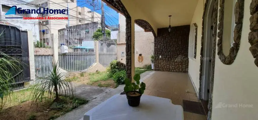 Foto 2 de Casa com 3 Quartos para alugar, 600m² em Itapuã, Vila Velha