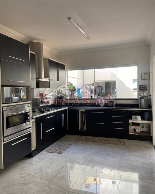 Foto 3 de Casa com 3 Quartos à venda, 220m² em Jardim Celani, Salto