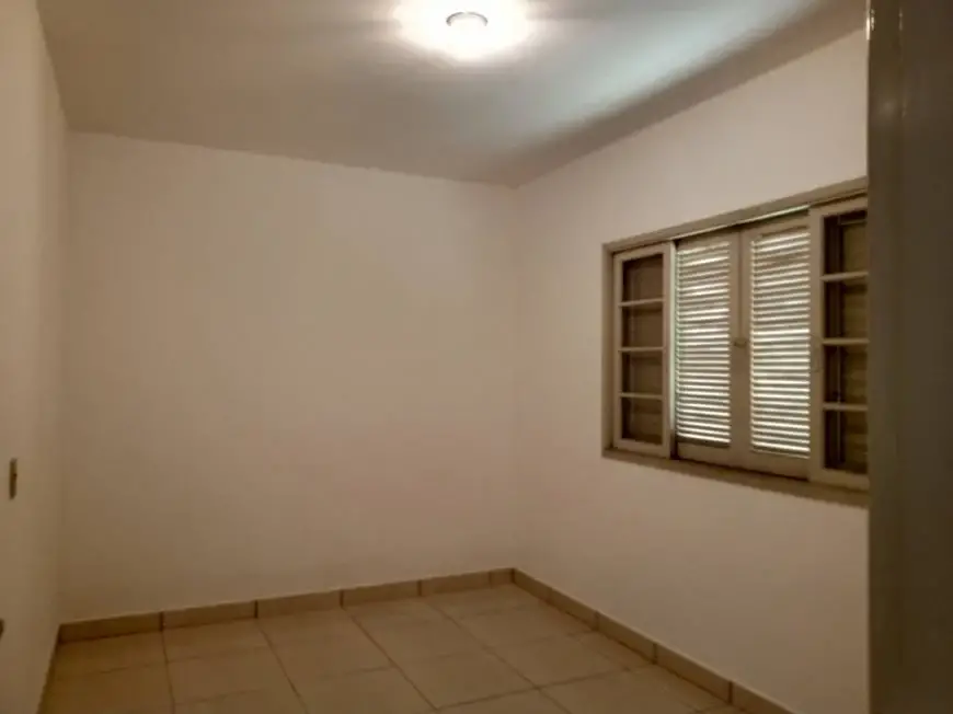 Foto 1 de Casa com 3 Quartos para alugar, 200m² em Jardim Guança, São Paulo