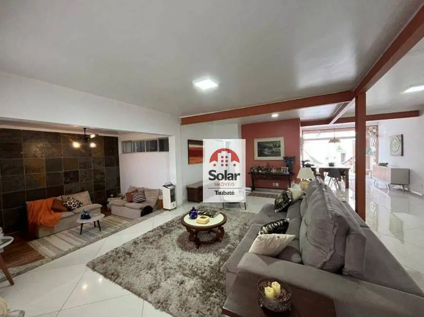 Foto 1 de Casa com 3 Quartos para venda ou aluguel, 190m² em Jardim Independência, Taubaté