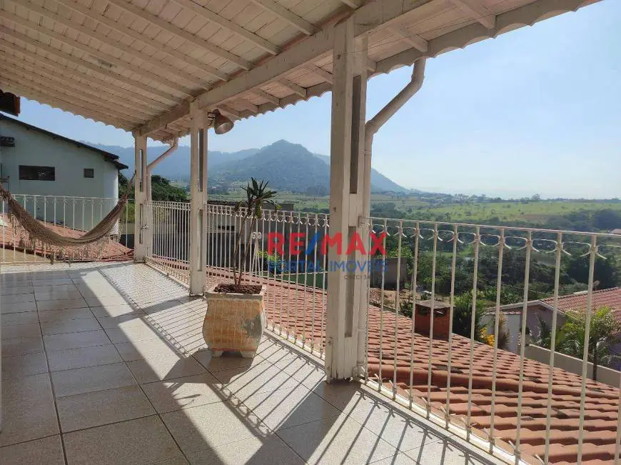 Foto 1 de Casa com 3 Quartos à venda, 320m² em Jardim Itaquere, São Pedro