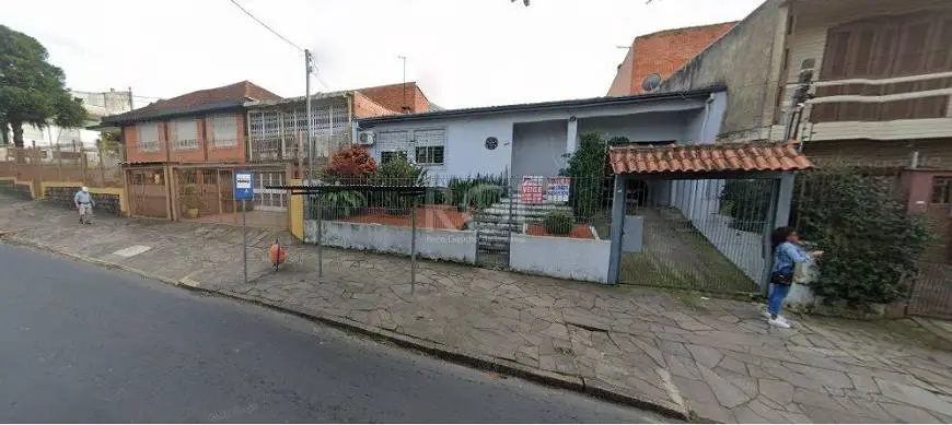 Foto 2 de Casa com 3 Quartos à venda, 174m² em Jardim Itú Sabará, Porto Alegre