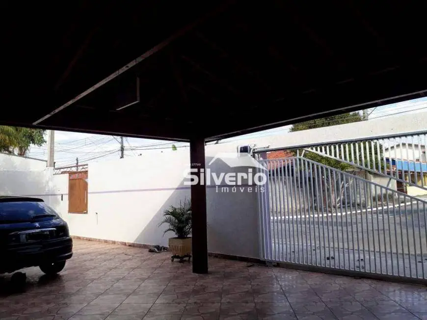 Foto 1 de Casa com 3 Quartos à venda, 200m² em Jardim Portugal, São José dos Campos