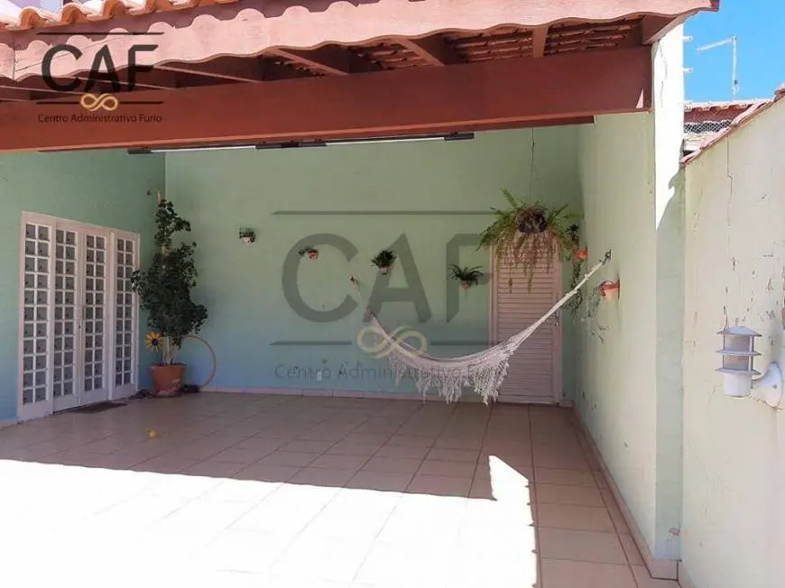 Foto 2 de Casa com 3 Quartos à venda, 175m² em Jardim Santa Mercedes, Jaguariúna