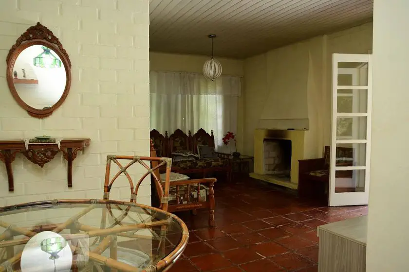 Foto 2 de Casa com 3 Quartos para alugar, 3500m² em Jardim São Miguel, Cotia