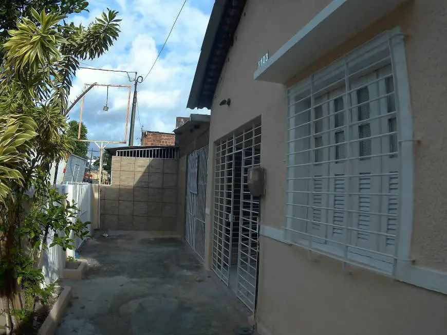 Foto 1 de Casa com 3 Quartos para alugar, 100m² em Jardim São Paulo, Recife