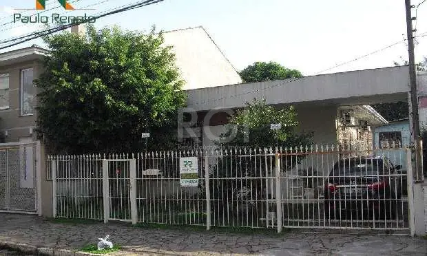 Foto 1 de Casa com 3 Quartos à venda, 200m² em Jardim São Pedro, Porto Alegre
