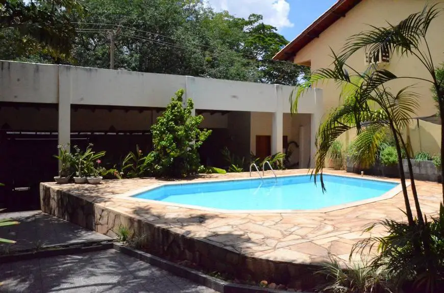 Foto 2 de Casa com 3 Quartos à venda, 390m² em Jardim Shangri La, Cuiabá