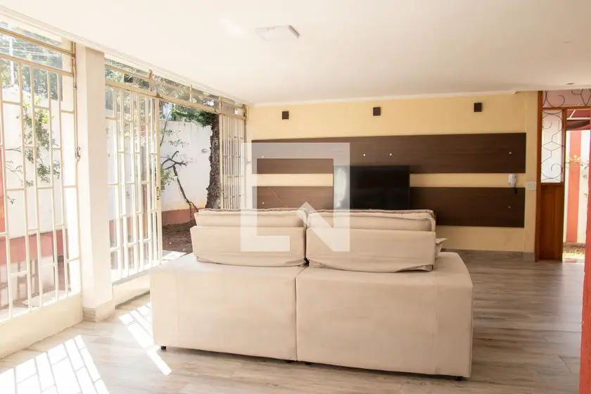 Foto 4 de Casa com 3 Quartos para alugar, 300m² em Jardim Virgínia Bianca, São Paulo