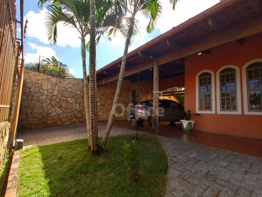 Foto 1 de Casa com 3 Quartos à venda, 292m² em Jundiai, Anápolis