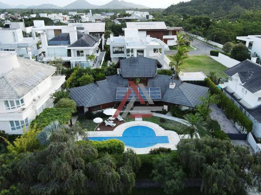 Foto 1 de Casa com 3 Quartos à venda, 273m² em Jurerê Internacional, Florianópolis