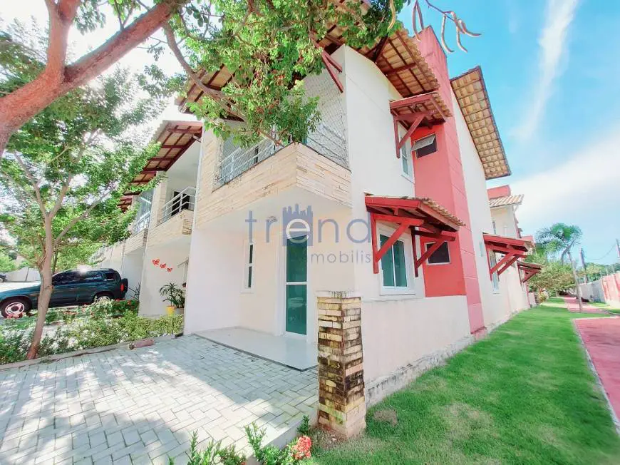 Foto 1 de Casa com 3 Quartos para alugar, 96m² em Lagoa Redonda, Fortaleza
