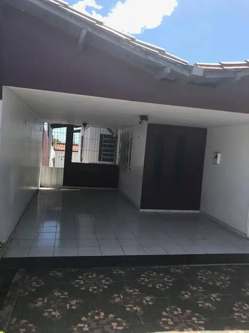 Foto 1 de Casa com 3 Quartos para alugar, 100m² em Lourival Parente, Teresina
