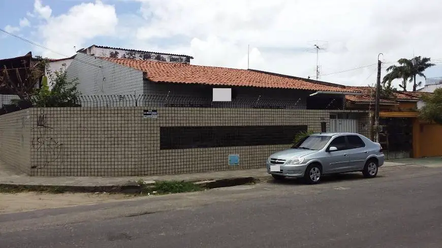 Foto 1 de Casa com 3 Quartos à venda, 140m² em Maraponga, Fortaleza