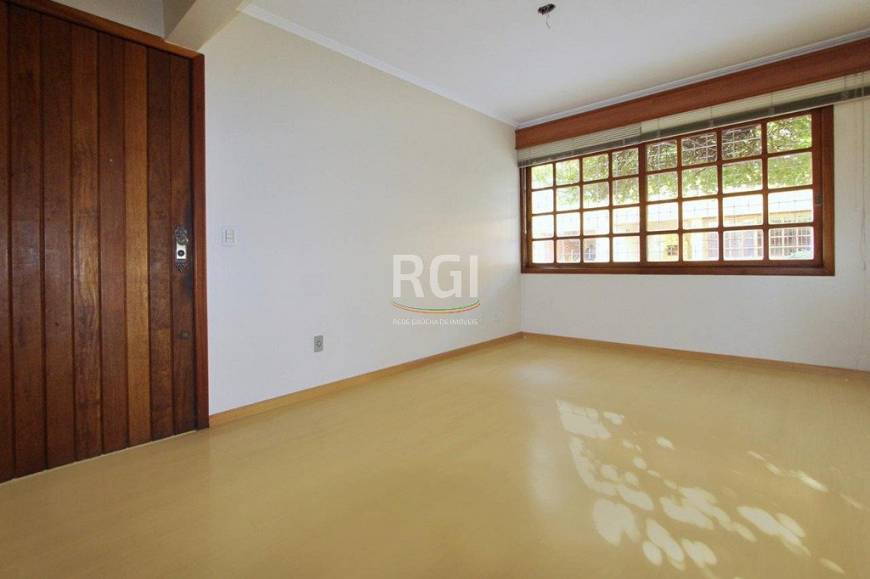 Foto 3 de Casa com 3 Quartos à venda, 117m² em Medianeira, Porto Alegre