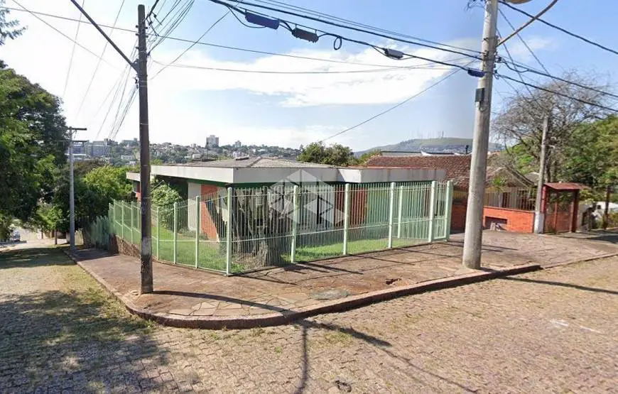 Foto 1 de Casa com 3 Quartos à venda, 216m² em Medianeira, Porto Alegre
